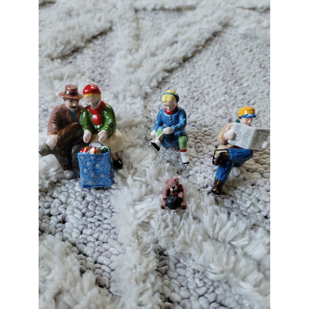 Dept 56 Snow Village Porcelain Figurines Set Of 4
